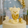 Figurka cukrowa na tort grzechotka miś ecru na roczek baby shower chrzest